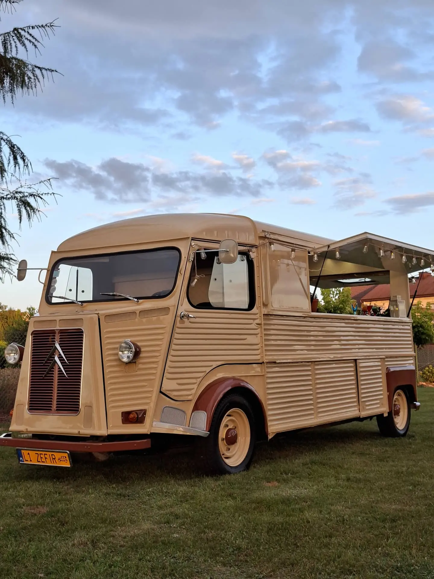 Citroën HY z przodu